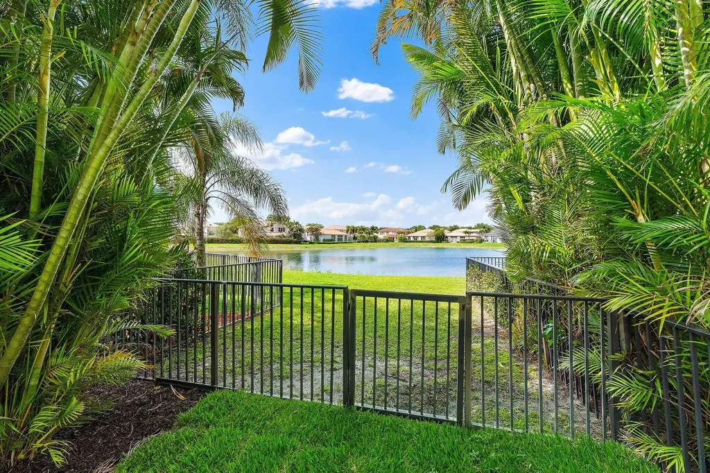 103 La Vida Court Palm Beach Gardens FL 33418