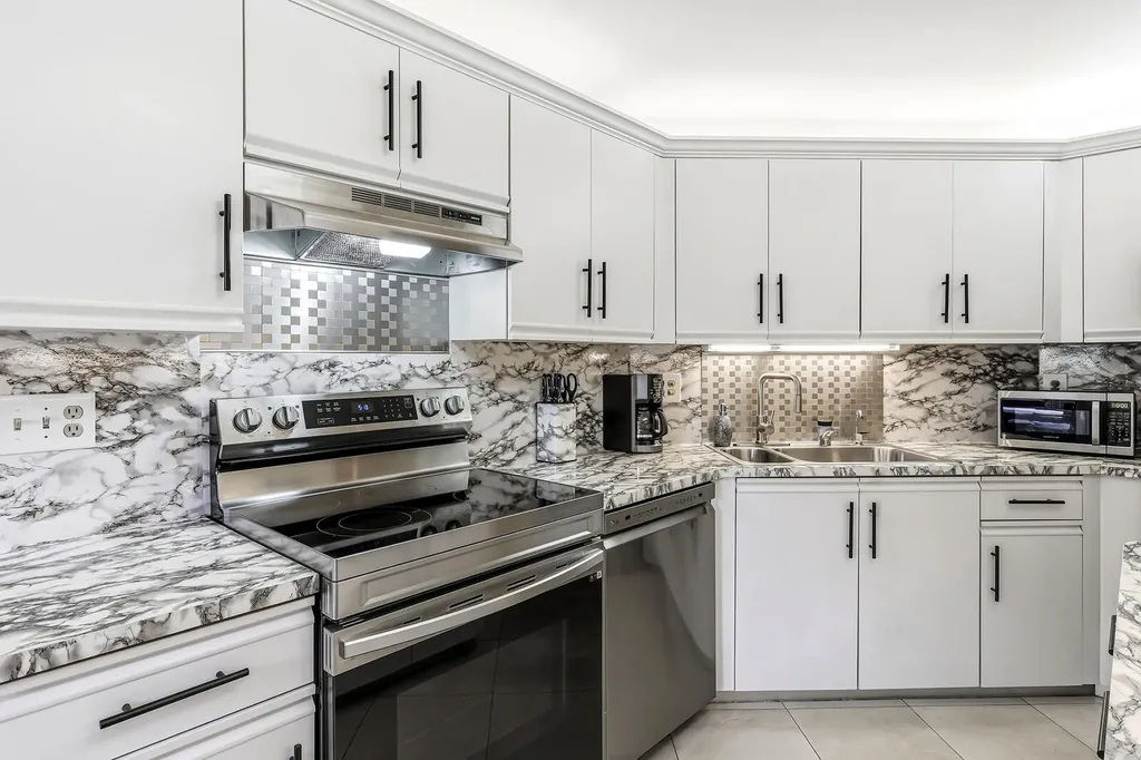 6974 Fountains Circle Lake Worth FL 33467