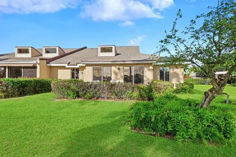 6974 Fountains Circle Lake Worth FL 33467