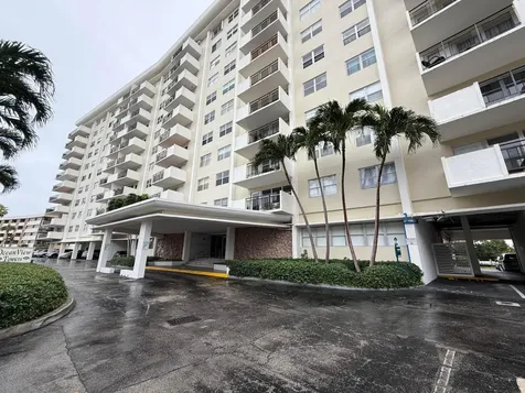 401 Golden Isle Drive Hallandale Beach FL 33009