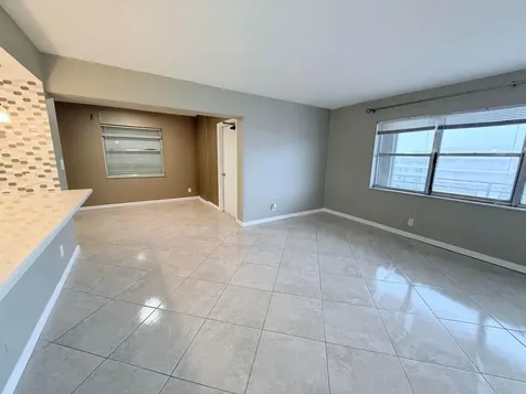 401 Golden Isle Drive Hallandale Beach FL 33009