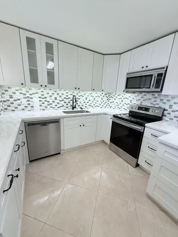 401 Golden Isle Drive Hallandale Beach FL 33009