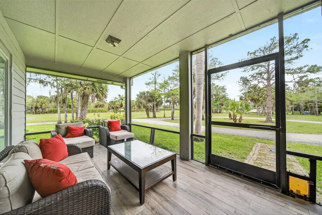 2741 Buck Ridge Trail Loxahatchee FL 33470