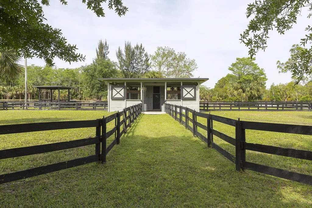 2741 Buck Ridge Trail Loxahatchee FL 33470