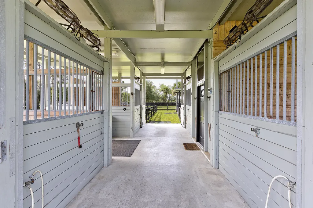 2741 Buck Ridge Trail Loxahatchee FL 33470