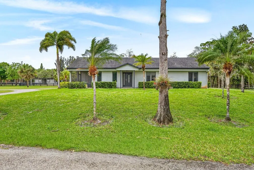 2741 Buck Ridge Trail Loxahatchee FL 33470
