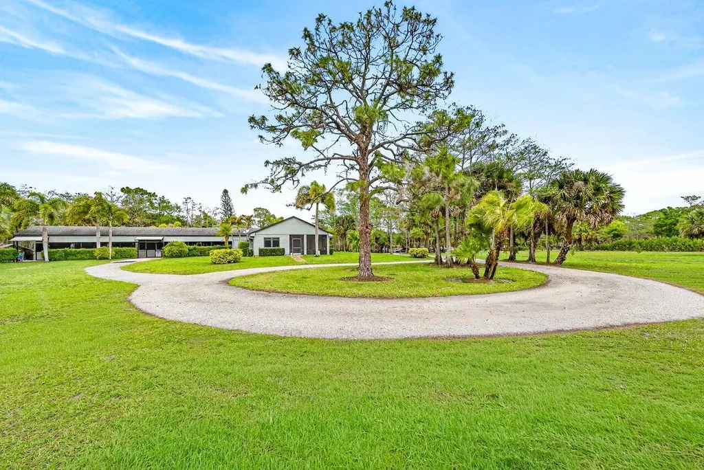 2741 Buck Ridge Trail Loxahatchee FL 33470