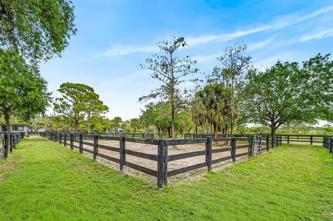 2741 Buck Ridge Trail Loxahatchee FL 33470