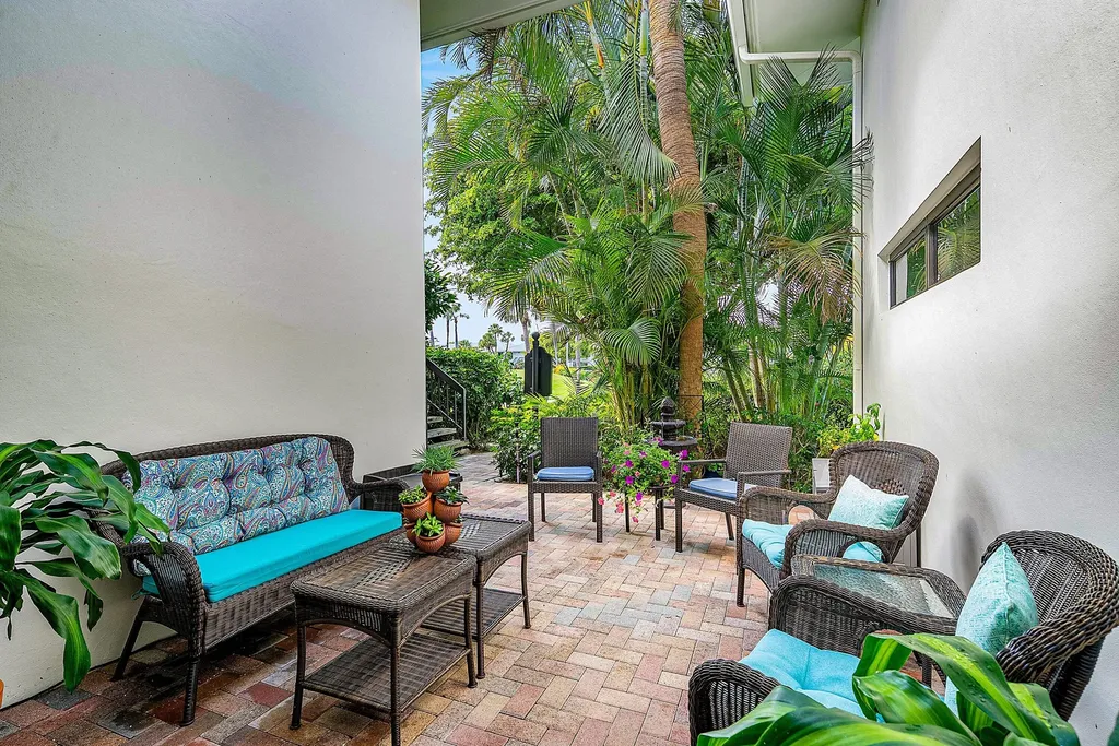 3682 Quail Ridge Drive N Boynton Beach FL 33436