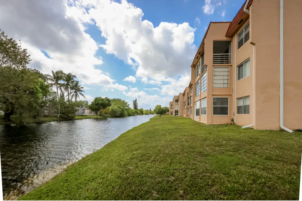 9350 Sunrise Lakes Boulevard Sunrise FL 33322