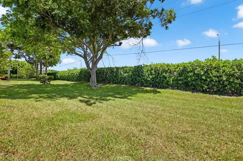 13984 Vía Flora Delray Beach FL 33484