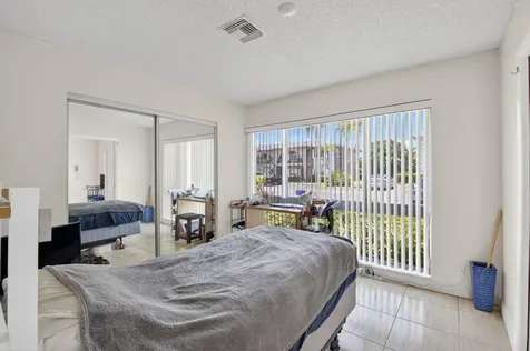 13984 Vía Flora Delray Beach FL 33484