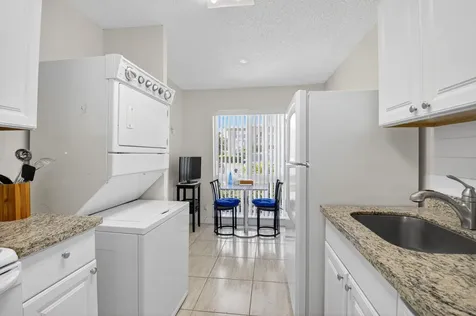 13984 Vía Flora Delray Beach FL 33484