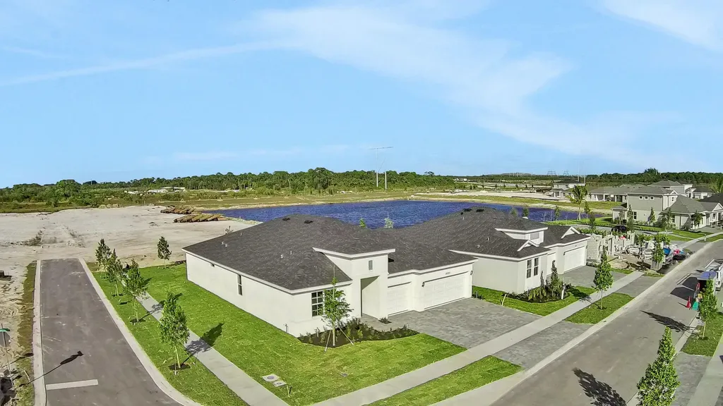 10716 NW Suncrest Lp Port St Lucie FL 34987