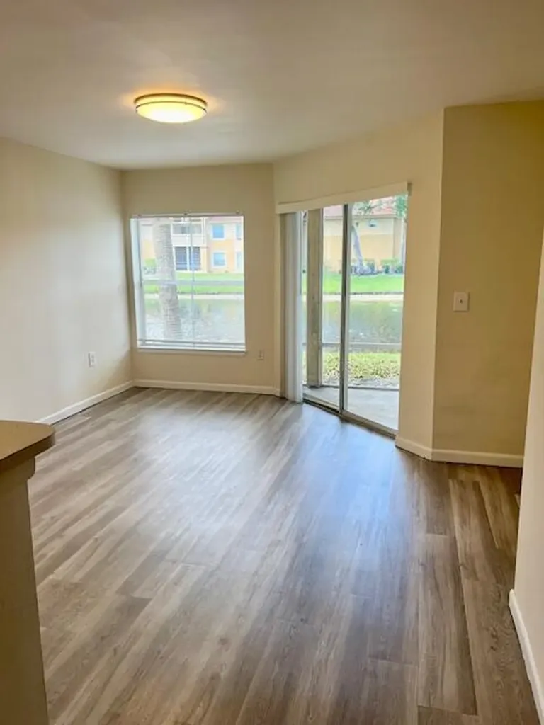 4879 Via Palm Lakes West Palm Beach FL 33417