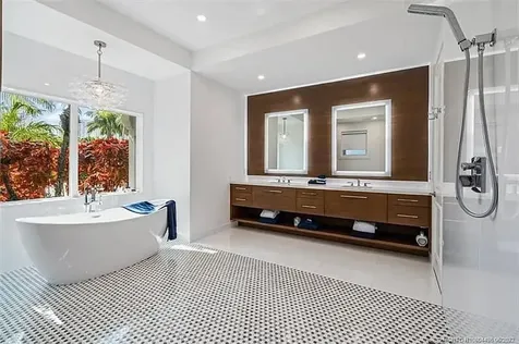 2941 Lake Drive Singer Island FL 33404