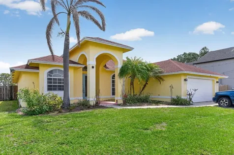 5785 NW Dublin Drive Port St Lucie FL 34986