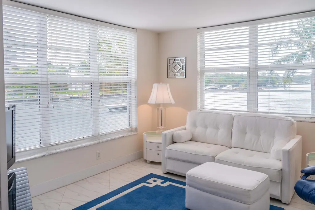3180 NE 48th Court Lighthouse Point FL 33064
