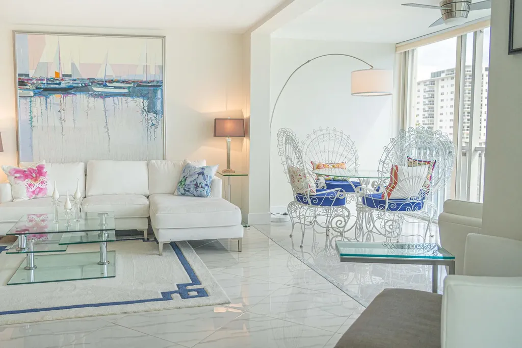 3180 NE 48th Court Lighthouse Point FL 33064