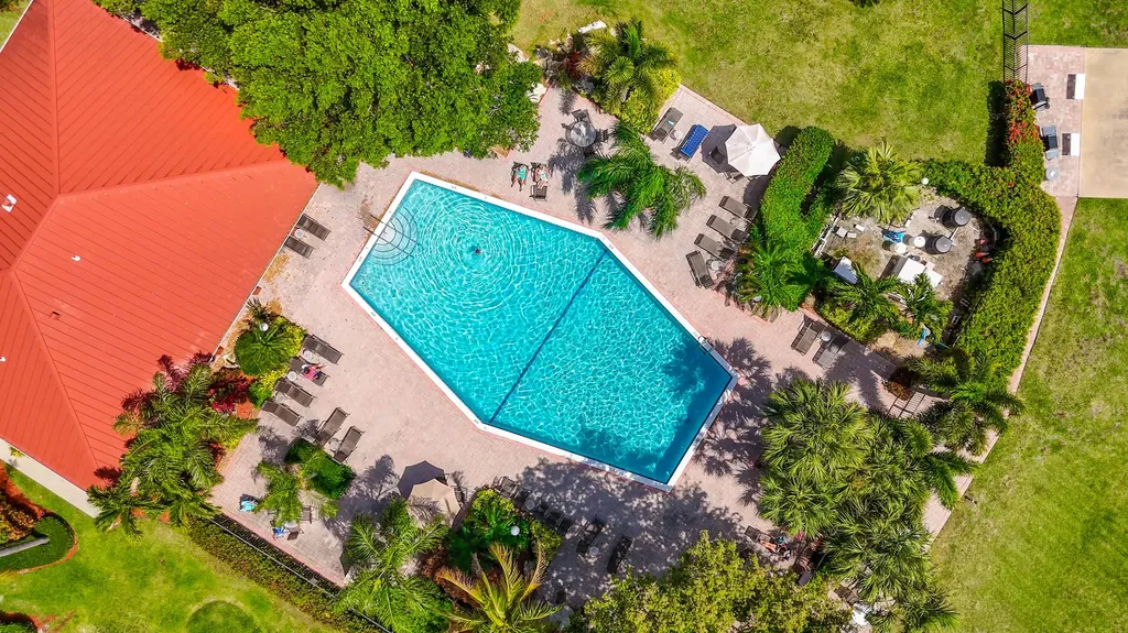 3180 NE 48th Court Lighthouse Point FL 33064