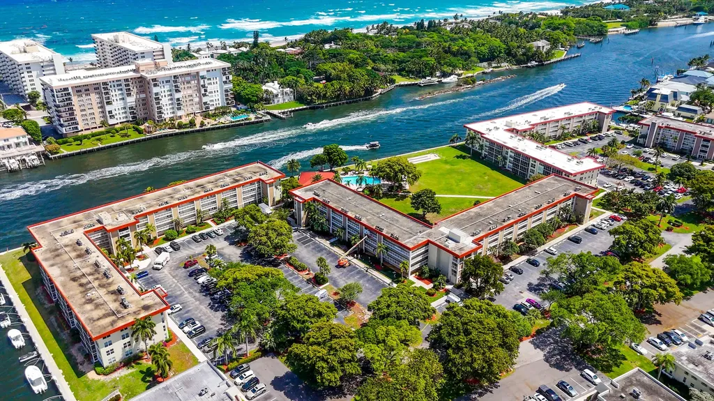 3180 NE 48th Court Lighthouse Point FL 33064
