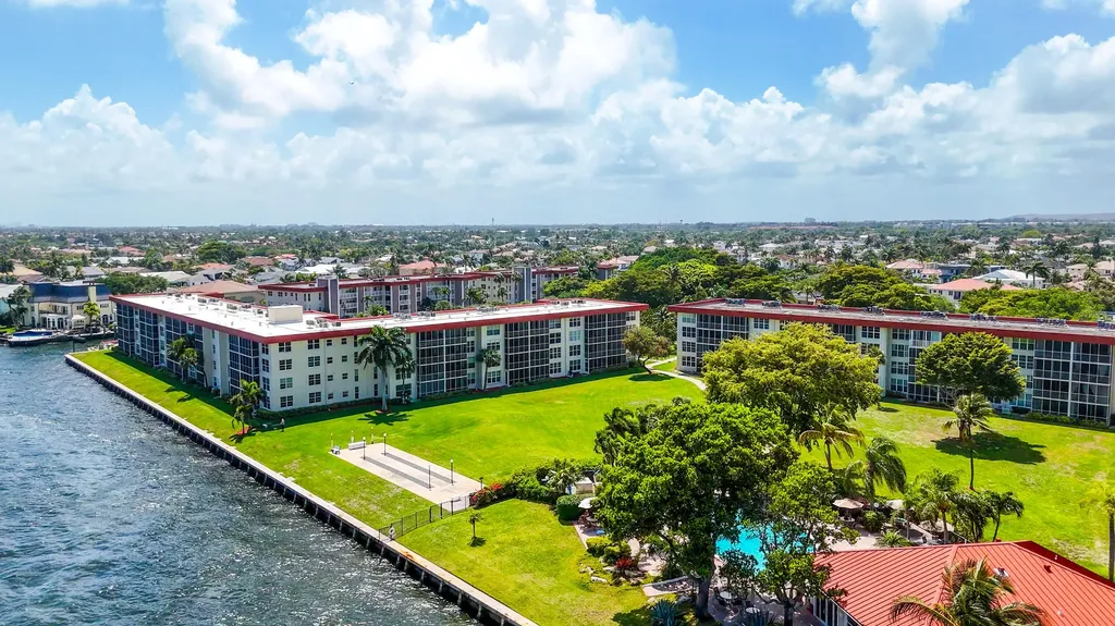 3180 NE 48th Court Lighthouse Point FL 33064