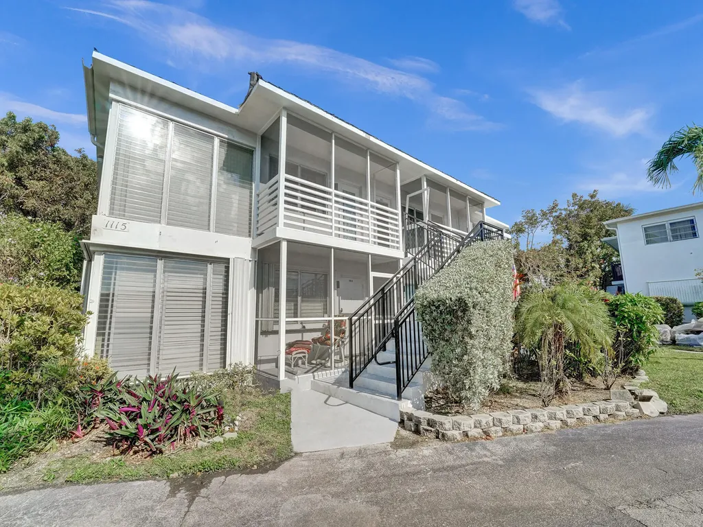 1115 SE 14th Place Fort Lauderdale FL 33316