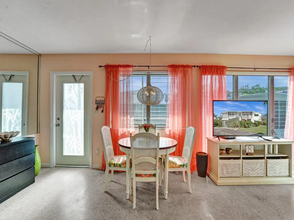 1115 SE 14th Place Fort Lauderdale FL 33316