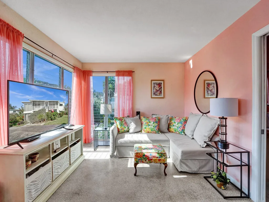1115 SE 14th Place Fort Lauderdale FL 33316