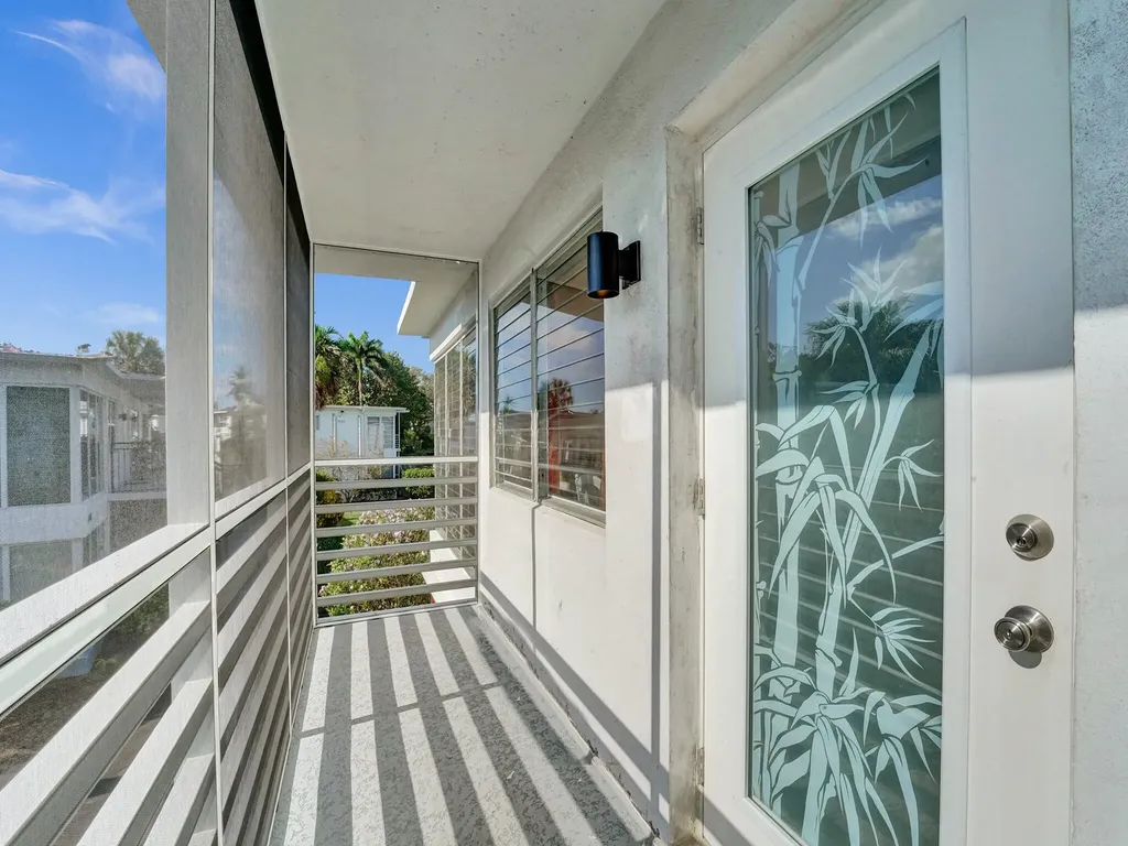 1115 SE 14th Place Fort Lauderdale FL 33316