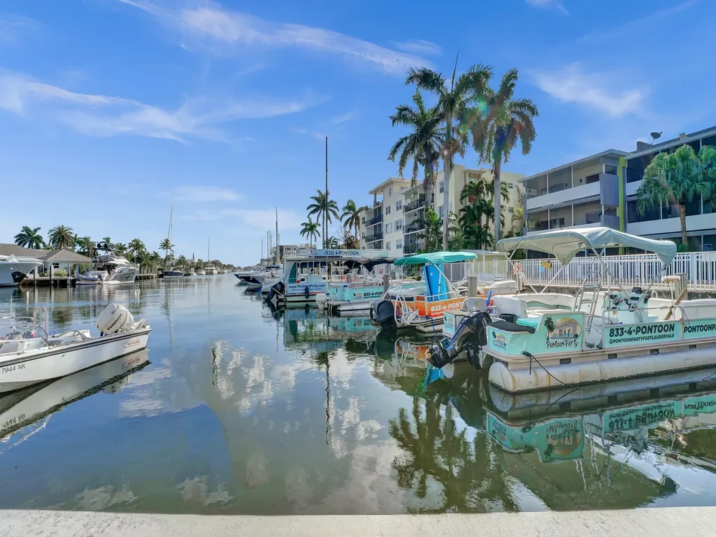 1115 SE 14th Place Fort Lauderdale FL 33316