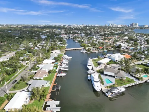 1115 SE 14th Place Fort Lauderdale FL 33316