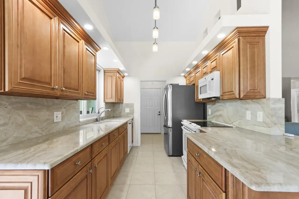 327 Ridge Road Jupiter FL 33477