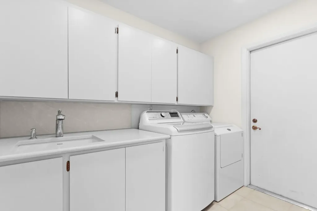 327 Ridge Road Jupiter FL 33477