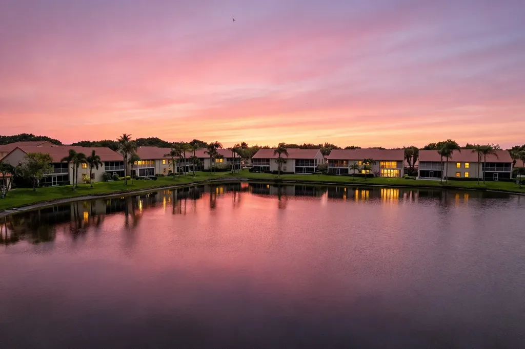 14407 Via Royale Delray Beach FL 33446