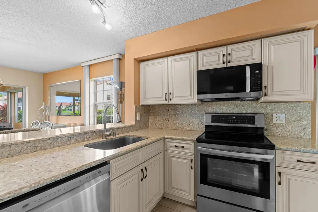 14407 Via Royale Delray Beach FL 33446