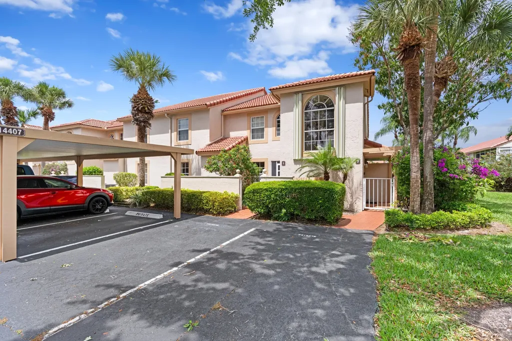 14407 Via Royale Delray Beach FL 33446