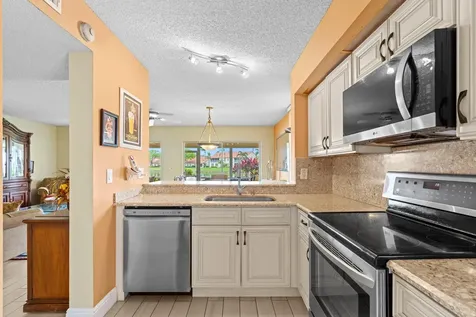 14407 Via Royale Delray Beach FL 33446