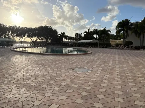 64 Sussex C West Palm Beach FL 33417