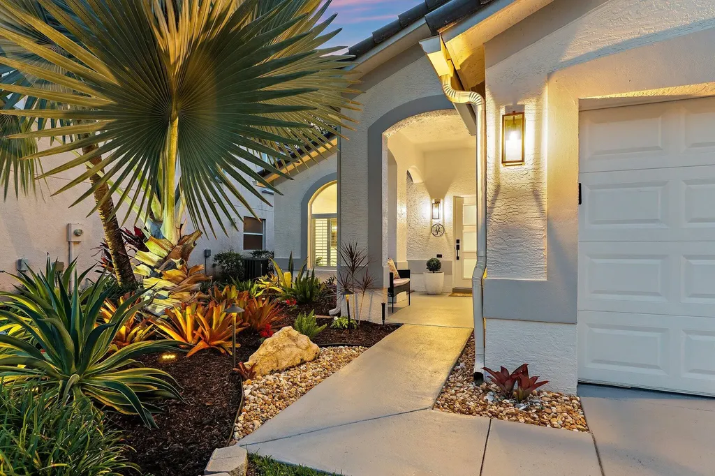 463 Woodview Circle Palm Beach Gardens FL 33418