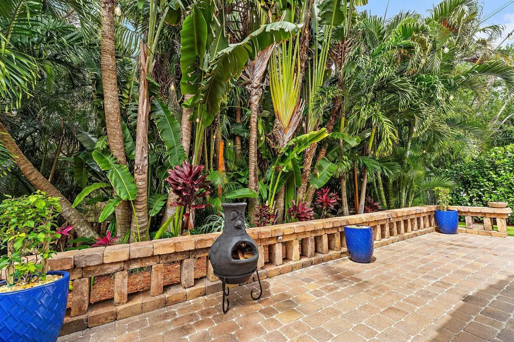 463 Woodview Circle Palm Beach Gardens FL 33418