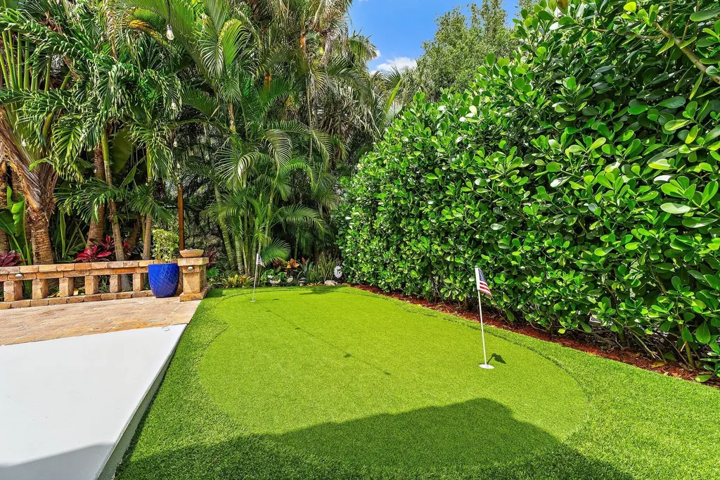 463 Woodview Circle Palm Beach Gardens FL 33418