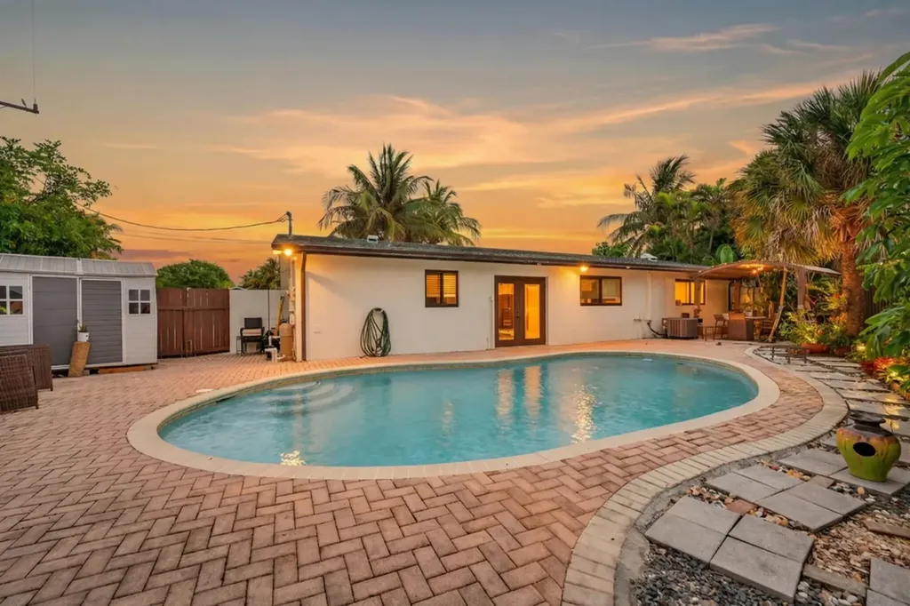 5051 NE 6th Avenue Deerfield Beach FL 33064