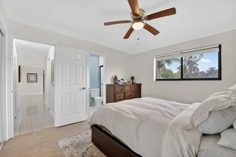 5051 NE 6th Avenue Deerfield Beach FL 33064