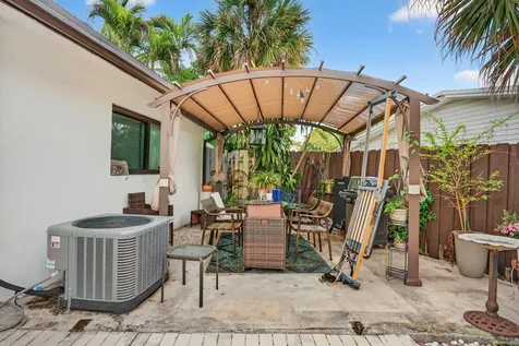 5051 NE 6th Avenue Deerfield Beach FL 33064