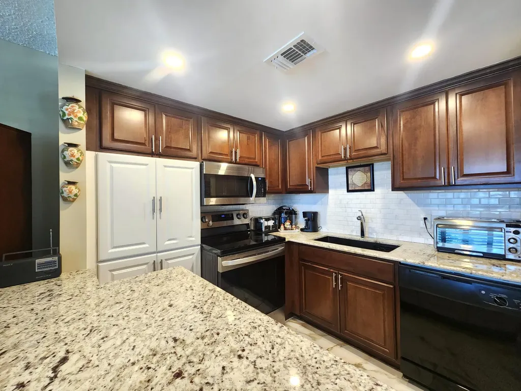 1012 Ellesmere A Deerfield Beach FL 33442