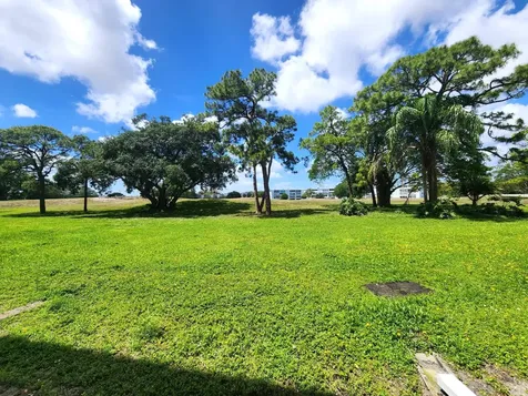 1012 Ellesmere A Deerfield Beach FL 33442