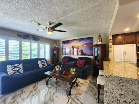1012 Ellesmere A Deerfield Beach FL 33442
