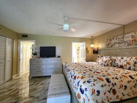 1012 Ellesmere A Deerfield Beach FL 33442
