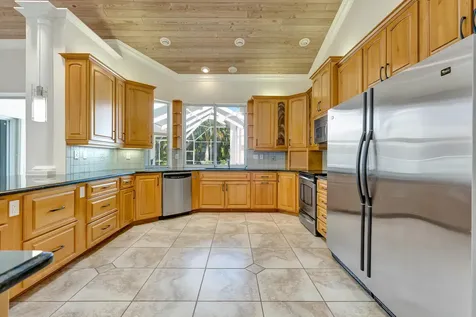 8431 SE Duncan Street Hobe Sound FL 33455